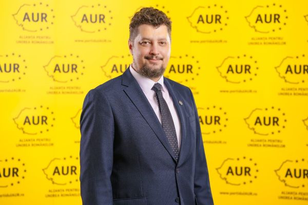 Jumătate din români spun că România este pe drumul greşit