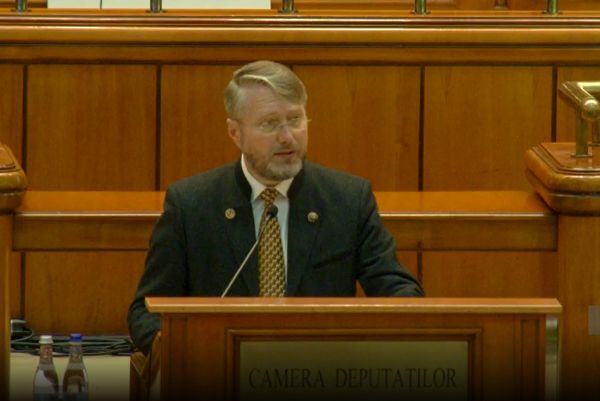 Florin Cîţu, demis din funcţia de premier