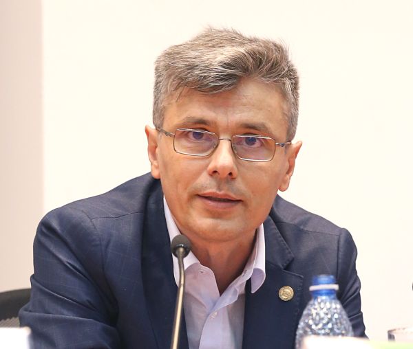 Programul de guvernare nu ţine cont de realitatea macroeconomică a României
