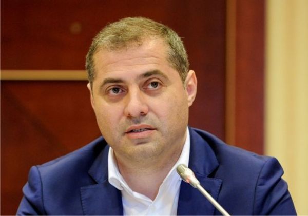 Investitorii şi relaţiile comerciale internaţionale în timp de război
