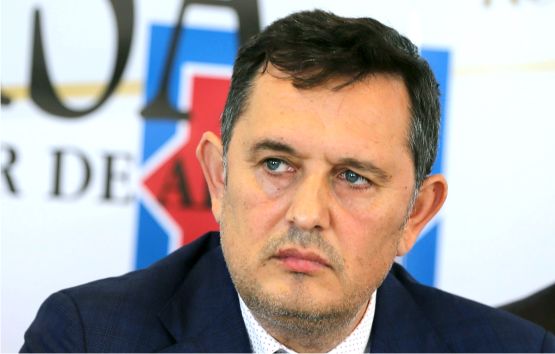 Atenţie la capcana amânării ratelor bancare!