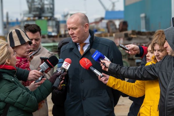 Necesitatea înzestrării Forţelor Navale Române - prioritară pentru companiile din industria de apărare