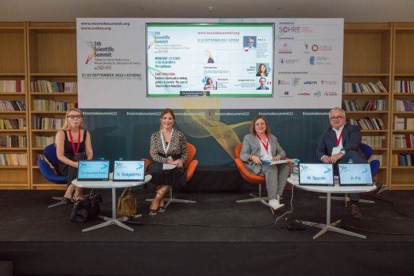 Consumul de tutun - o problemă pandemică; strategiile de renunţare la fumat trebuie îmbunătăţite