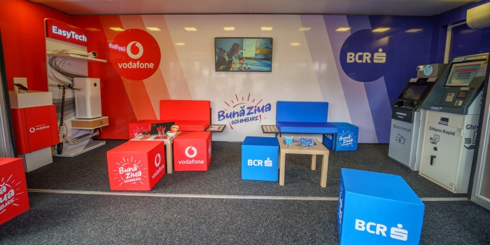BCR şi Vodafone au lansat caravana "Bună ziua, schimbare!"