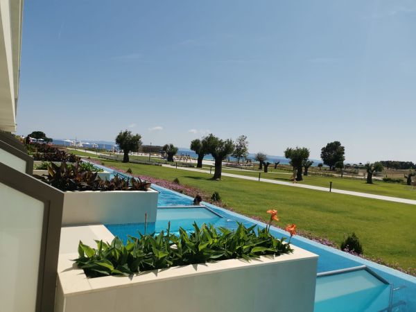 Halkidiki începe să se adreseze turiştilor cu pretenţii