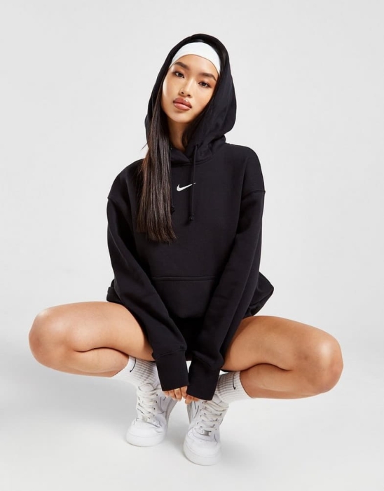 Bluze de trening de la Nike - un element clasic pentru garderoba ta streetwear