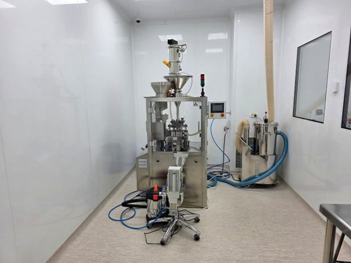 COSMO PHARM® redefineşte excelenţa cu un laborator ultramodern, conform standardelor U.E şi GMP