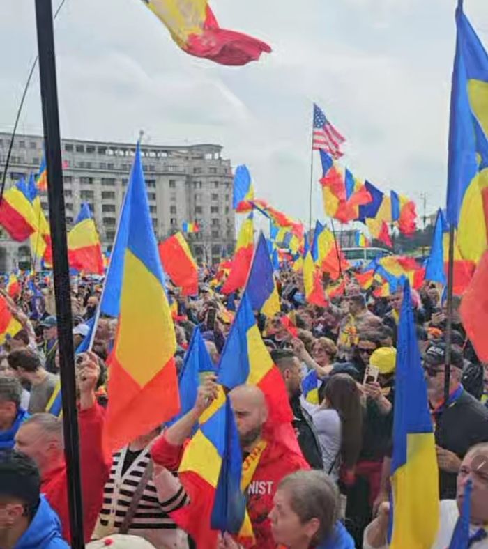 Falii în mişcarea suveranistă: două manifestaţii separate în aceeaşi zi