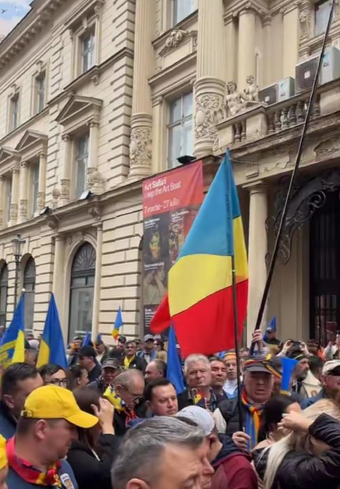 Falii în mişcarea suveranistă: două manifestaţii separate în aceeaşi zi