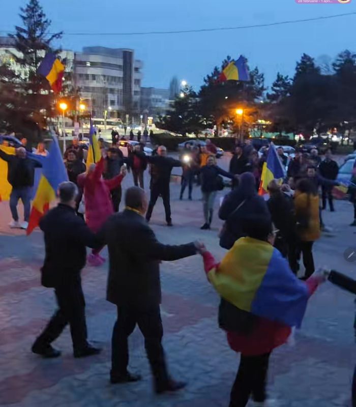 Falii în mişcarea suveranistă: două manifestaţii separate în aceeaşi zi
