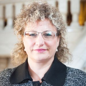 Dr. Diana Loreta Păun