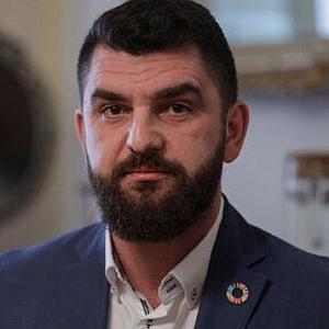 Dragoş Tuţă