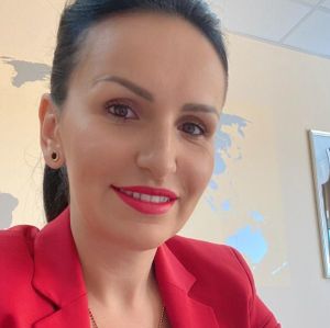 Loredana Apreutese