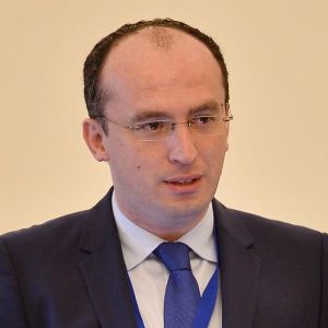 Dr. Marius Geantă