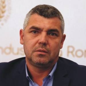 Radu VIŢELAR